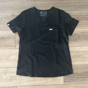 Figs Women's Catarina One Pocket Scrub Top Black FW1000 Medium